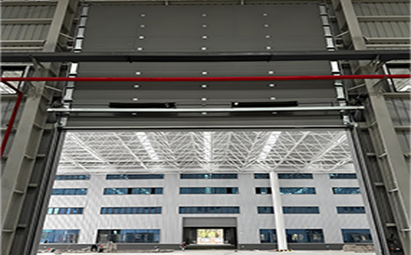 永寿工业提升门