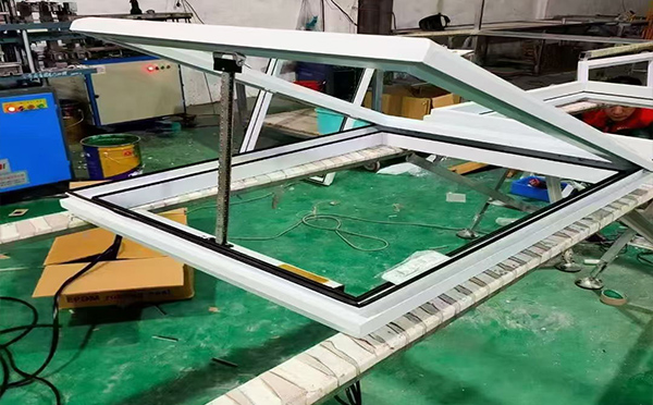 某地下车库出入口永寿排烟窗配置工程